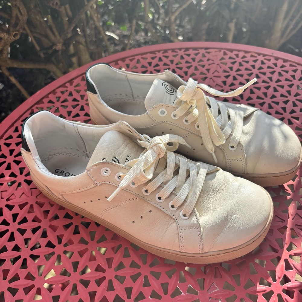 *sold* Groundies Universe Sneakers EUC